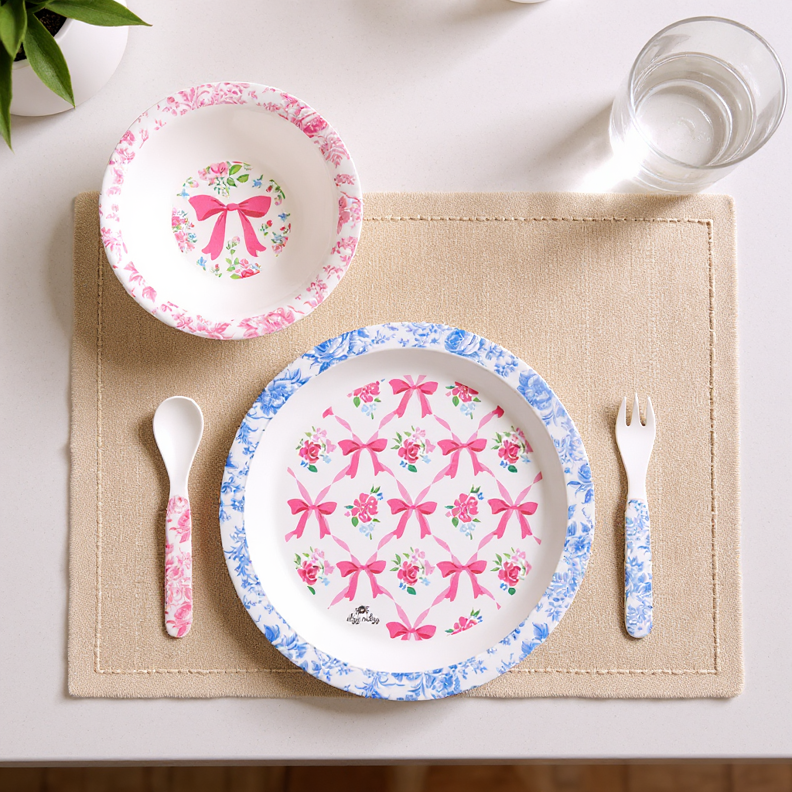 Ribbons & Roses Itzy Bistro™ Dining Set