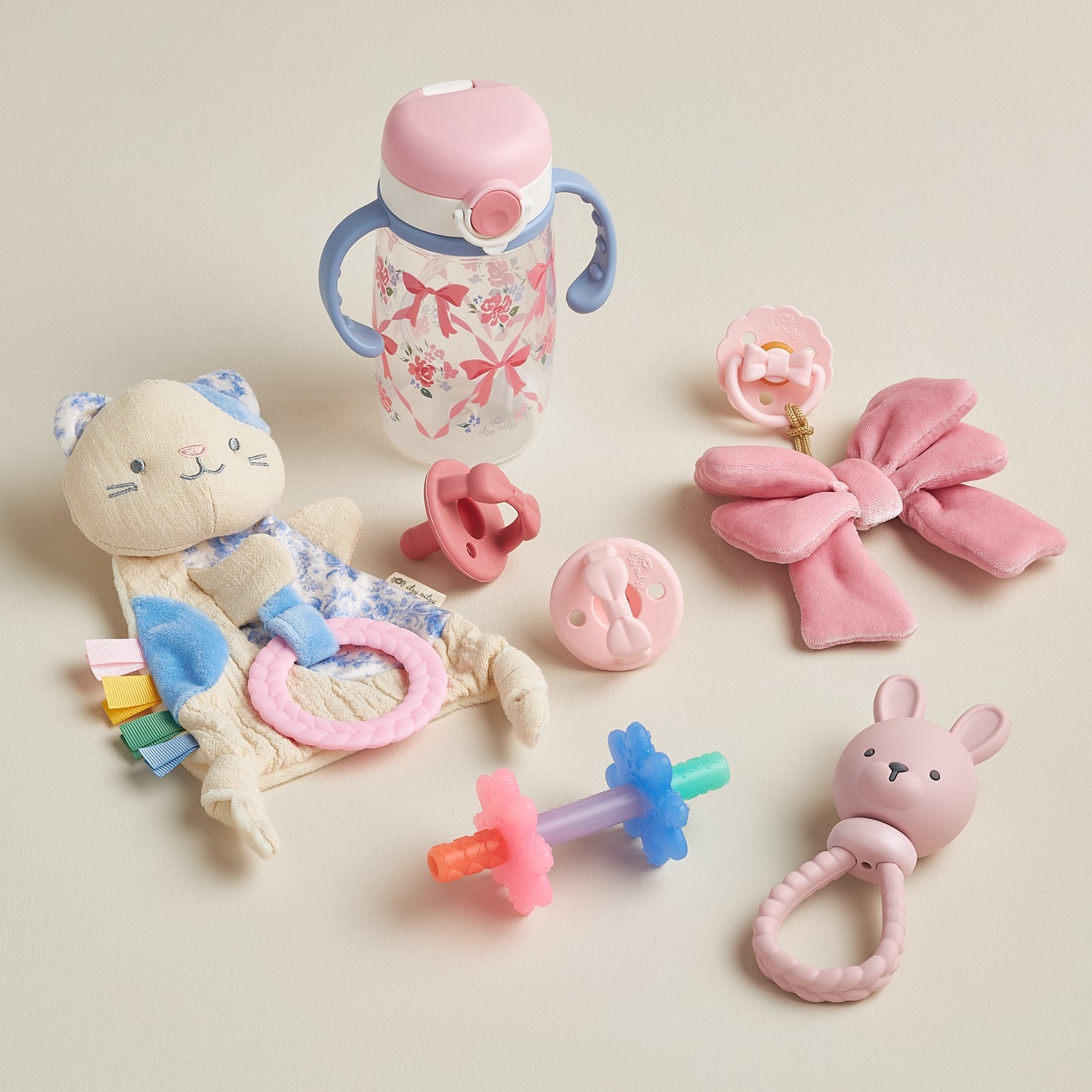 Itzy Sips™ Straw Cup - Ribbons & Roses