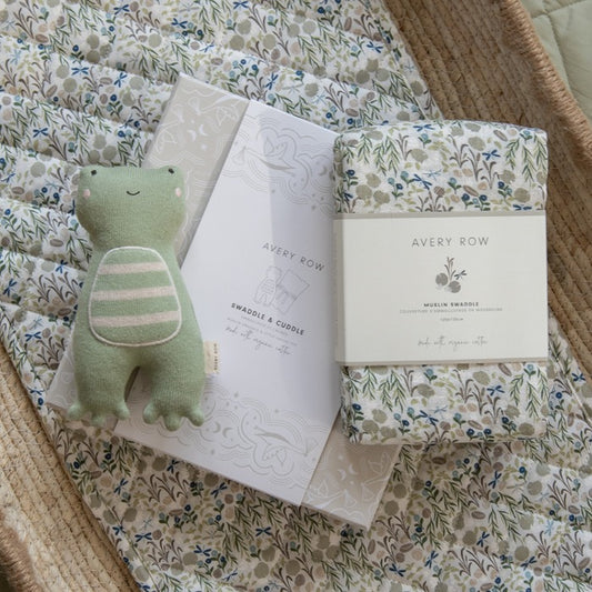 Swaddle & Cuddle Premium Gift Set - Riverbank