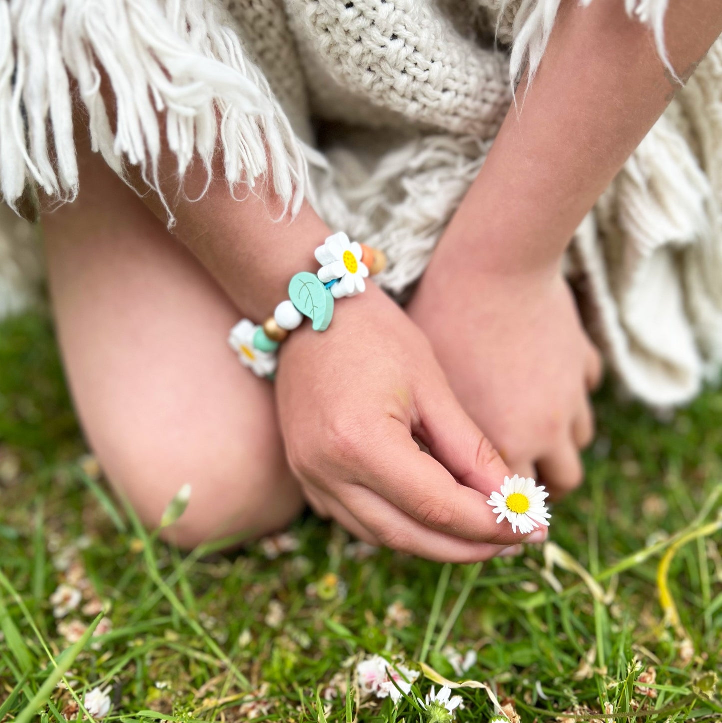 Daisy Chain Bracelet Gift Kit (Standard Kit: No name customization)