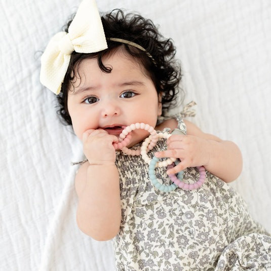 Cutie Clinks Attachable Teether (5 colourways)