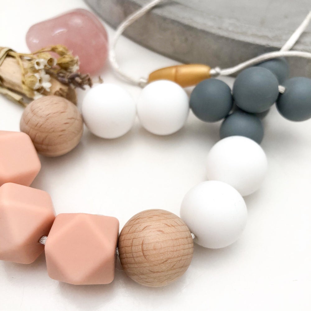 Poppy Necklace
