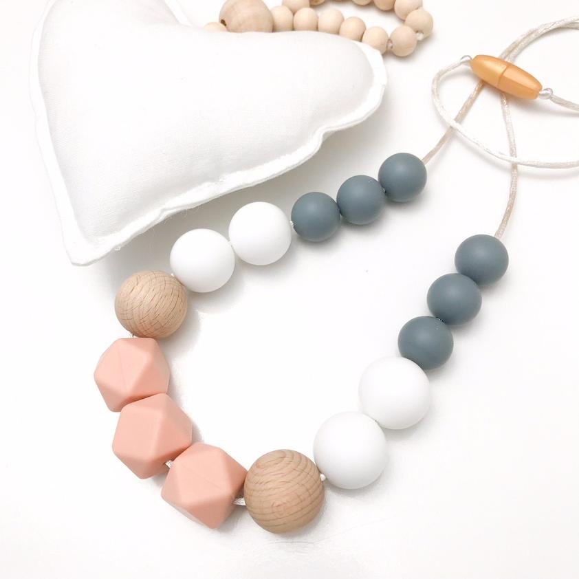 Poppy Necklace