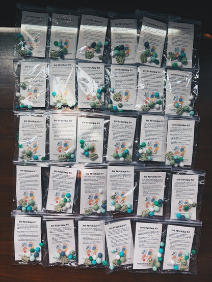 Custom DIY KEYCHAIN KIT Party/ Wedding Keepsake Favour (Min. 100 packs)