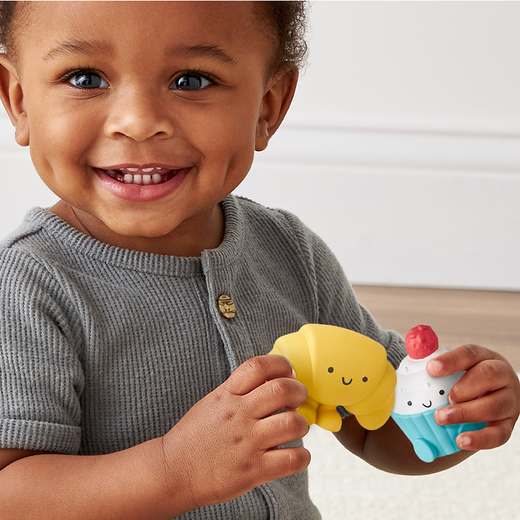 Itzy Play™ Put & Take Bakery