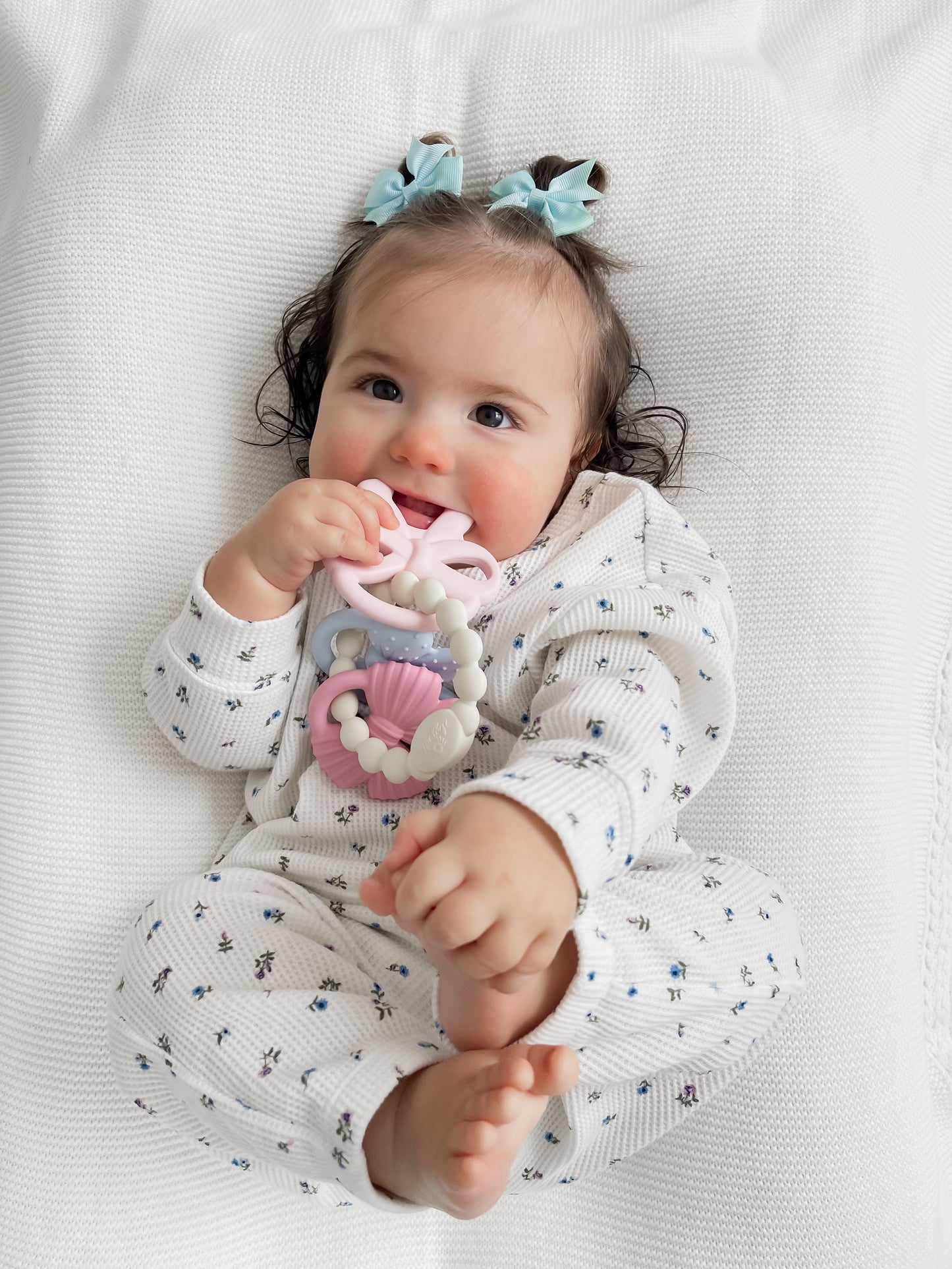 Bows Itzy Trio Silicone Teethers