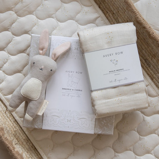 Swaddle & Cuddle Premium Gift Set - Chamomile