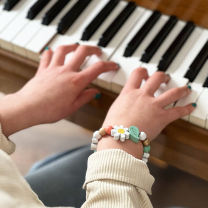 Daisy Chain Bracelet Gift Kit (Standard Kit: No name customization)