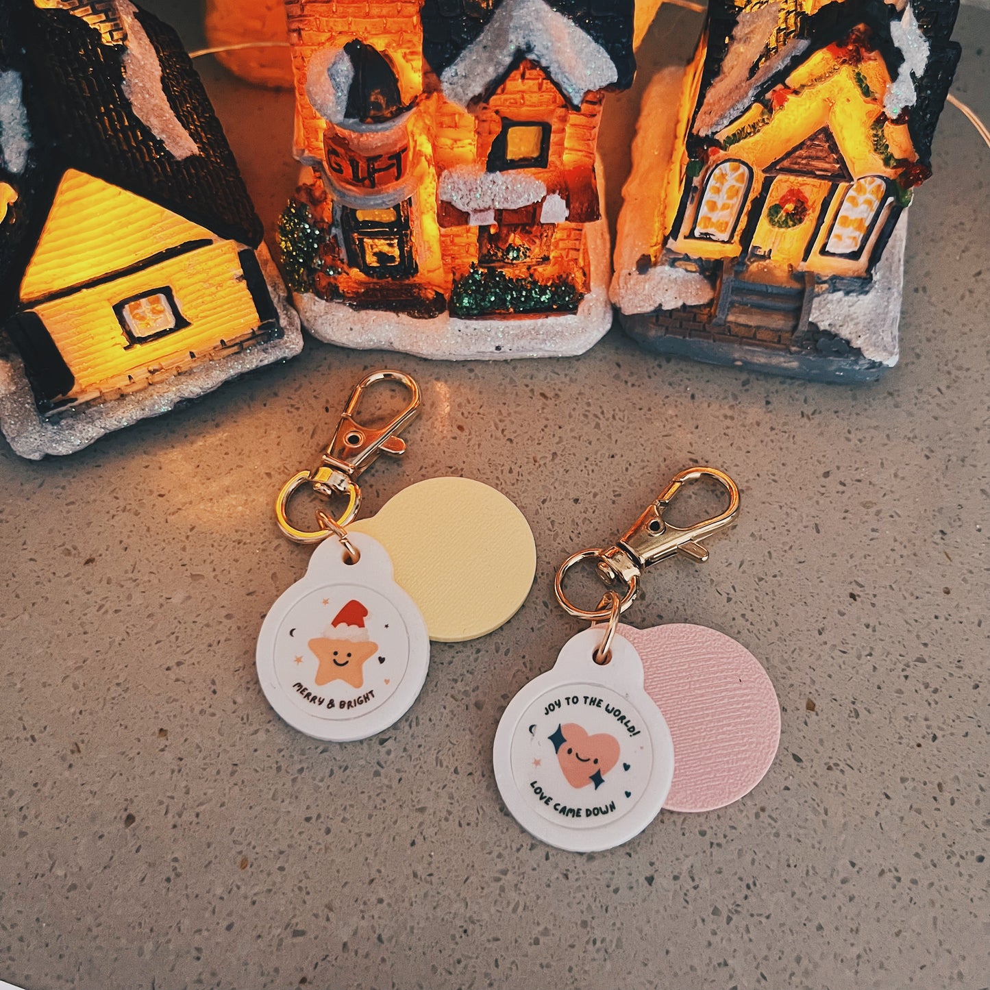 [Limited Edition] JOY TO THE WORLD Trolley Token Charm - Christmas 2025