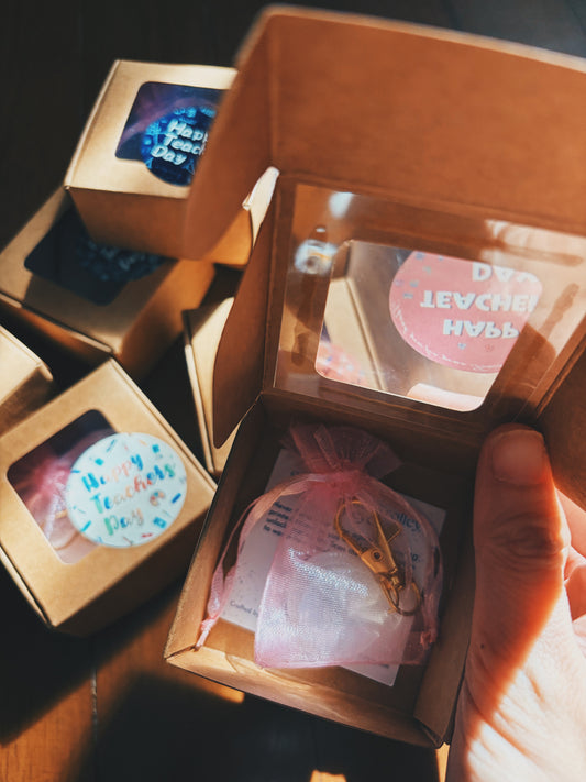 [TEACHERS' DAY 2026] Trolley tokens box set (Random designs)