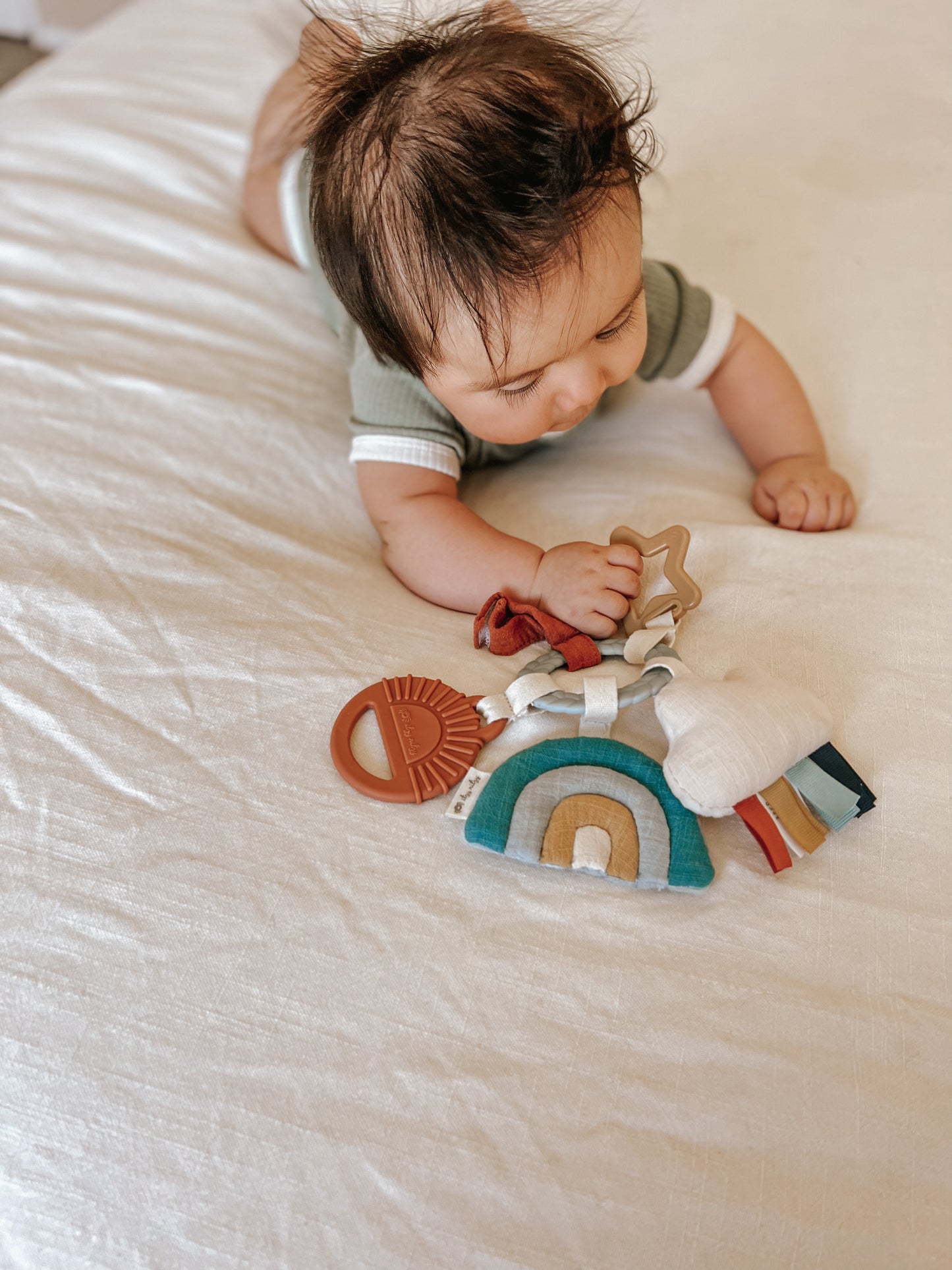 Neutral Bitzy Busy Ring™ Teething Activity Toy